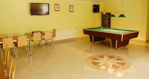 Hotel Pod Arkadami Darłówko Zewnętrze zdjęcie