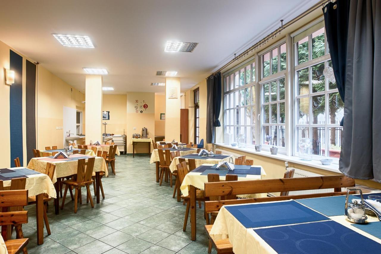 Hotel Pod Arkadami Darłówko Zewnętrze zdjęcie